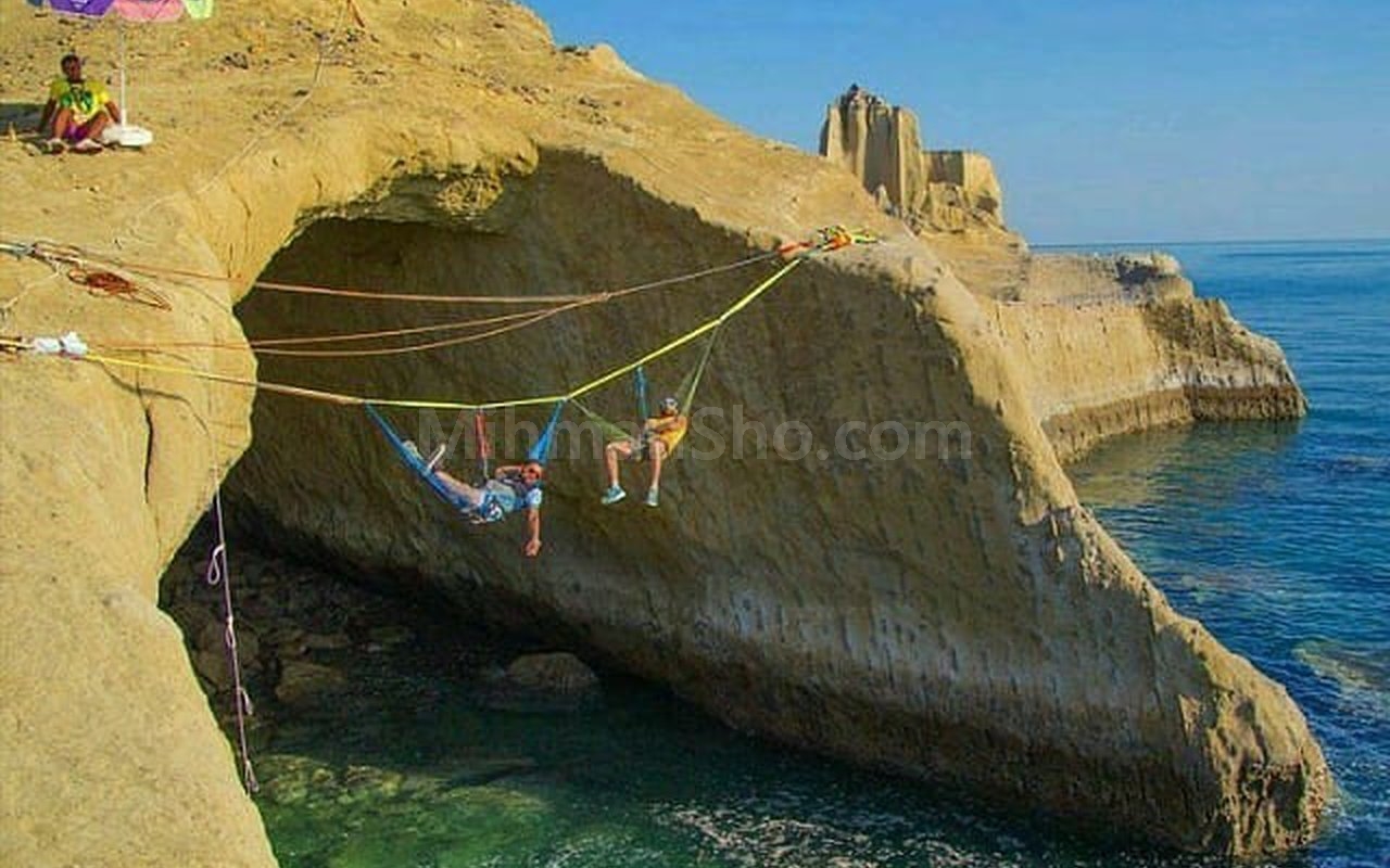 بندر بریس - میهمان شو