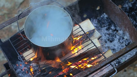 چگونه در سفرهای زمستانی و پاییزی گرم بمانیم-مجله گردشگری میهمان شو