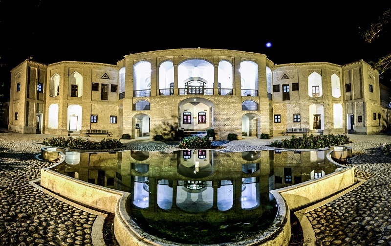 عمارت و باغ اکبریه - میهمان شو