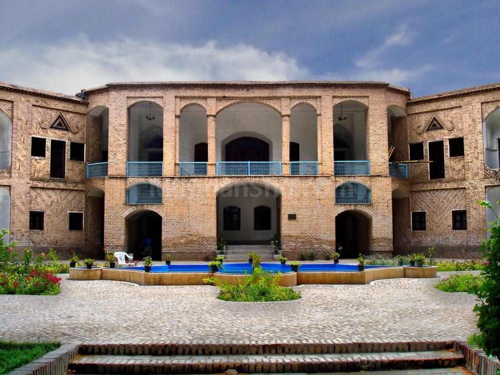 عمارت و باغ اکبریه - میهمان شو