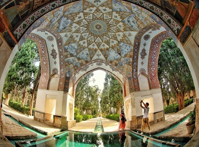 تور مجازی باغ فین کاشان
